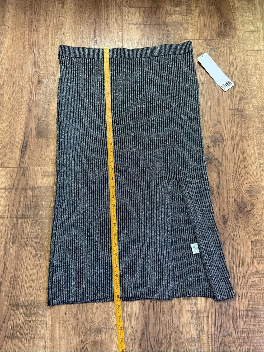 NWT!! STEVIE by STEVEN MADDEN Women's Gray Ribbed Skirt Size XL